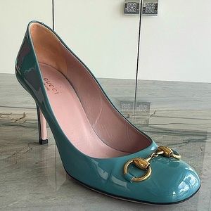 GUCCI - Teal Leather Pump with Gold Horsebit